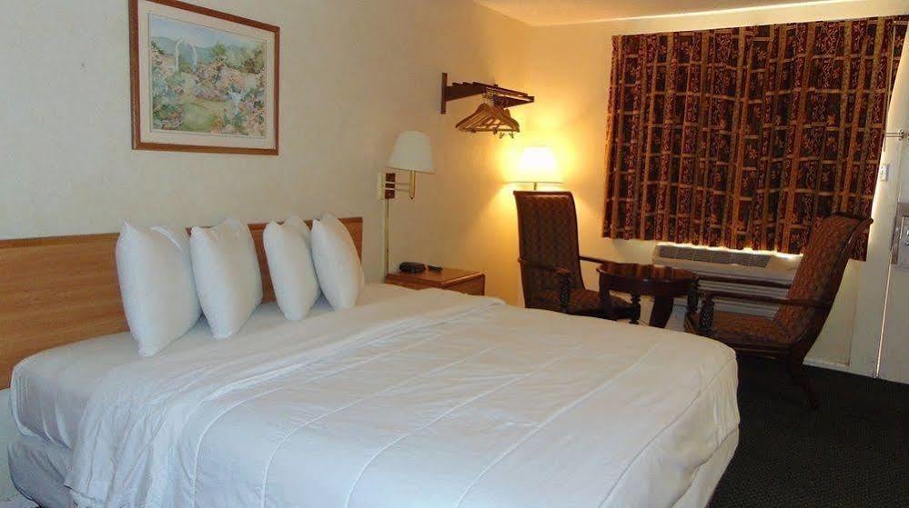 โอเชียนไซด์ ลอดจ์ Hotel Marmora ภายนอก รูปภาพ